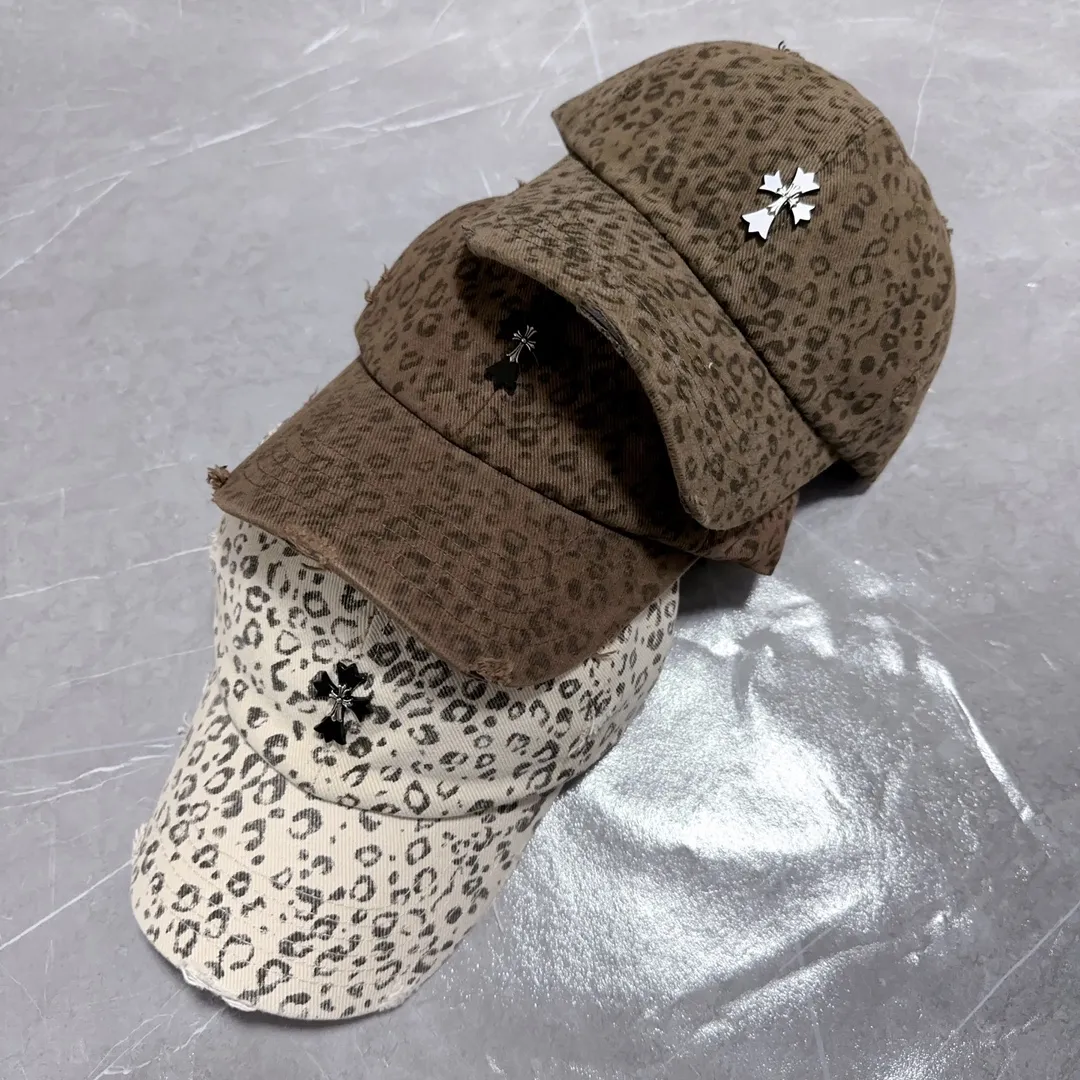 Welcome to inquire, Crow heart leopard print hole baseball cap